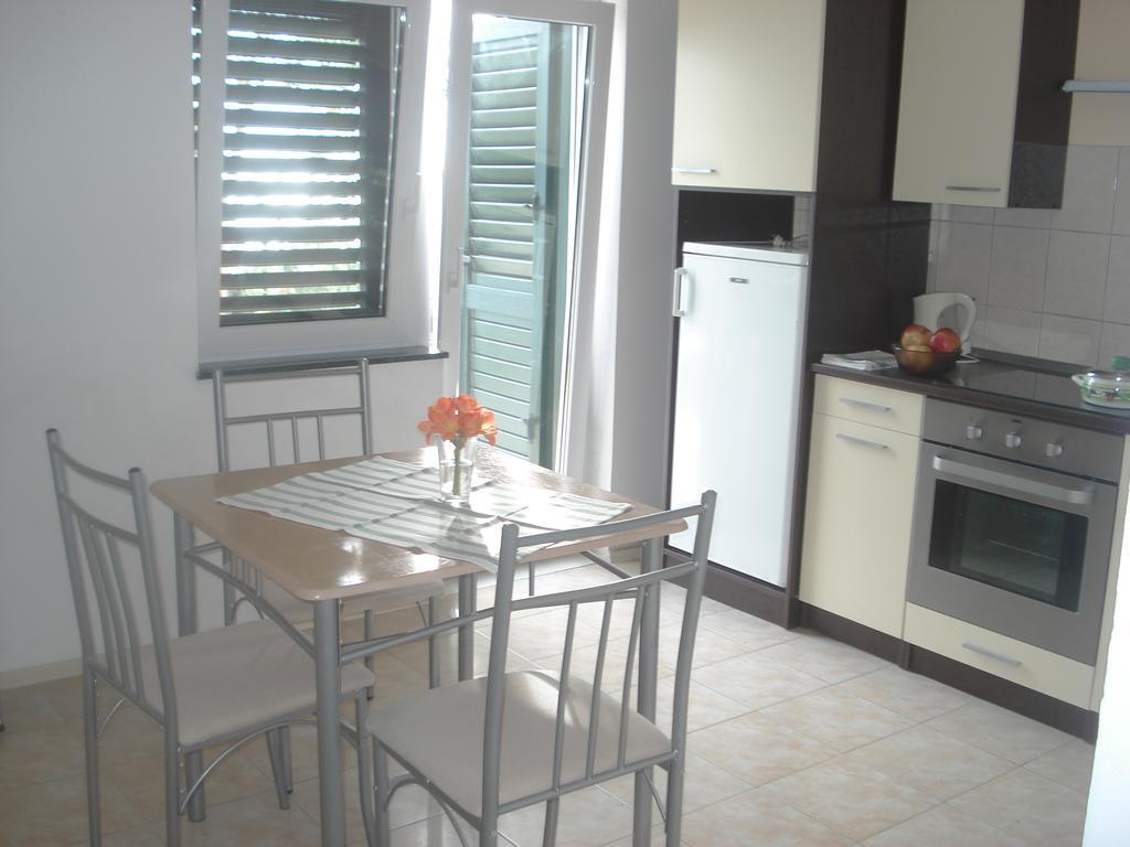 Apartments Smiljana Omis Bagian luar foto