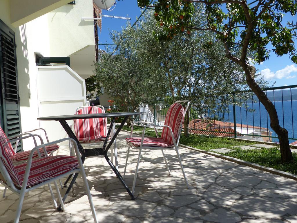 Apartments Smiljana Omis Bagian luar foto