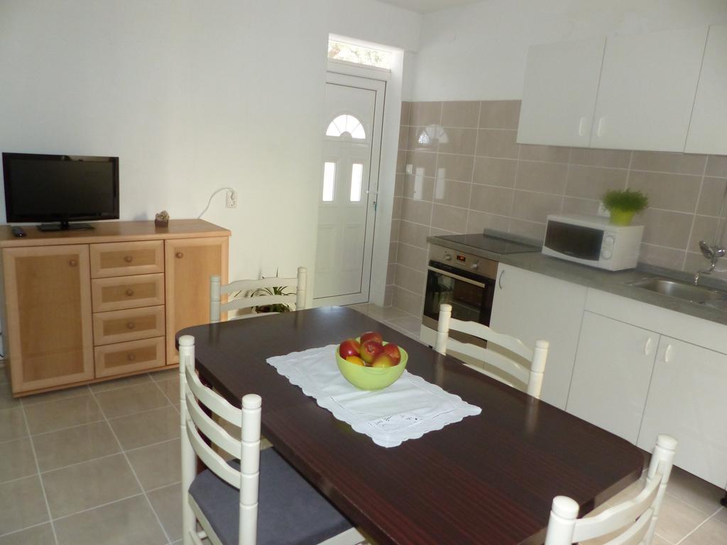 Apartments Smiljana Omis Bagian luar foto